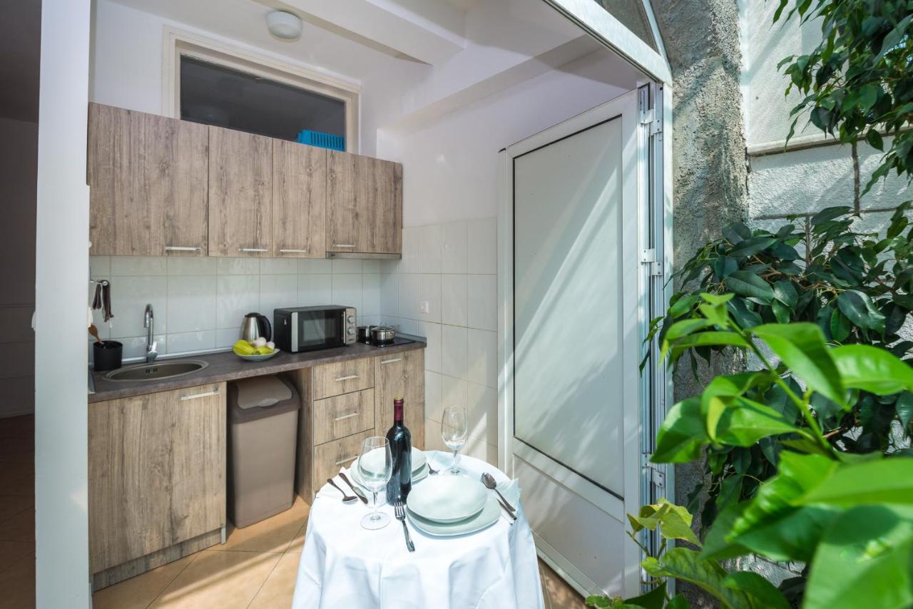 Francesca Guesthouse Млини Экстерьер фото